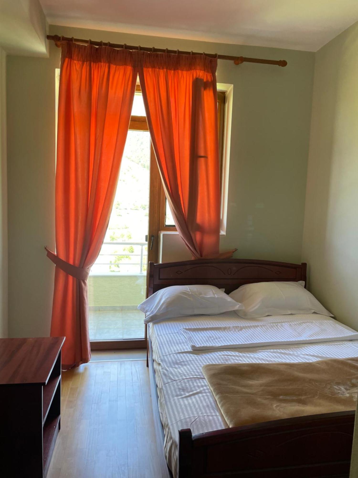 Lura Hotel Fushe-Lure Exterior foto