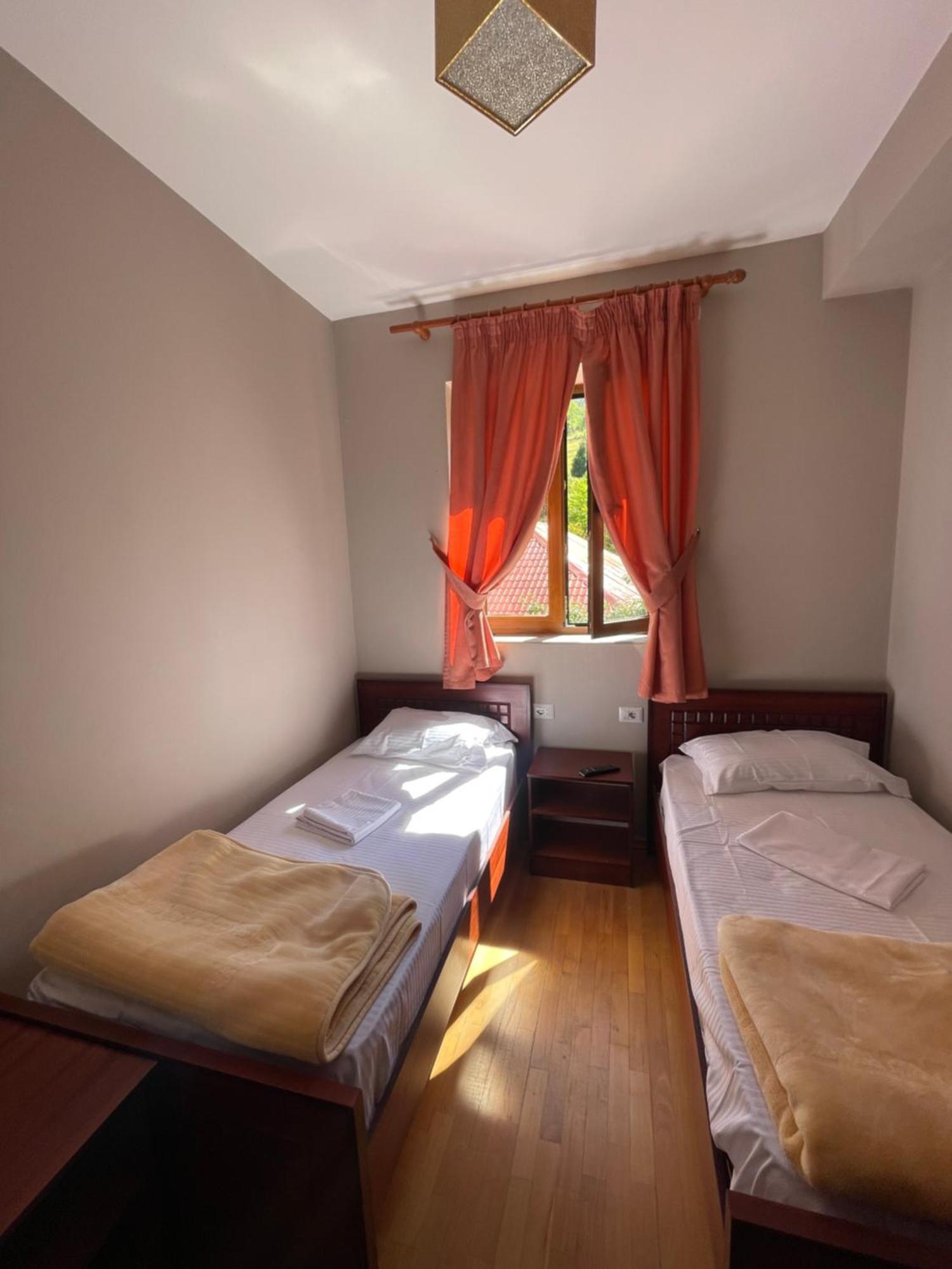 Lura Hotel Fushe-Lure Exterior foto