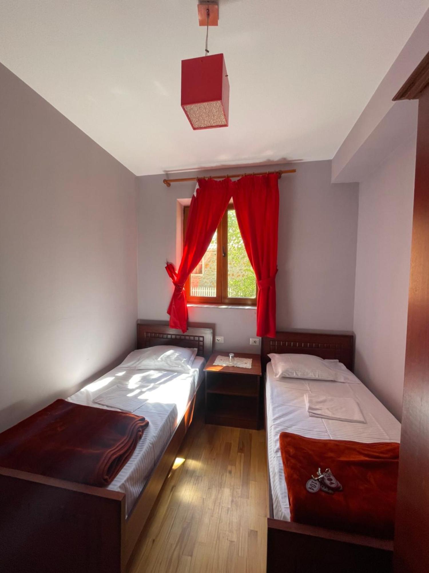 Lura Hotel Fushe-Lure Exterior foto