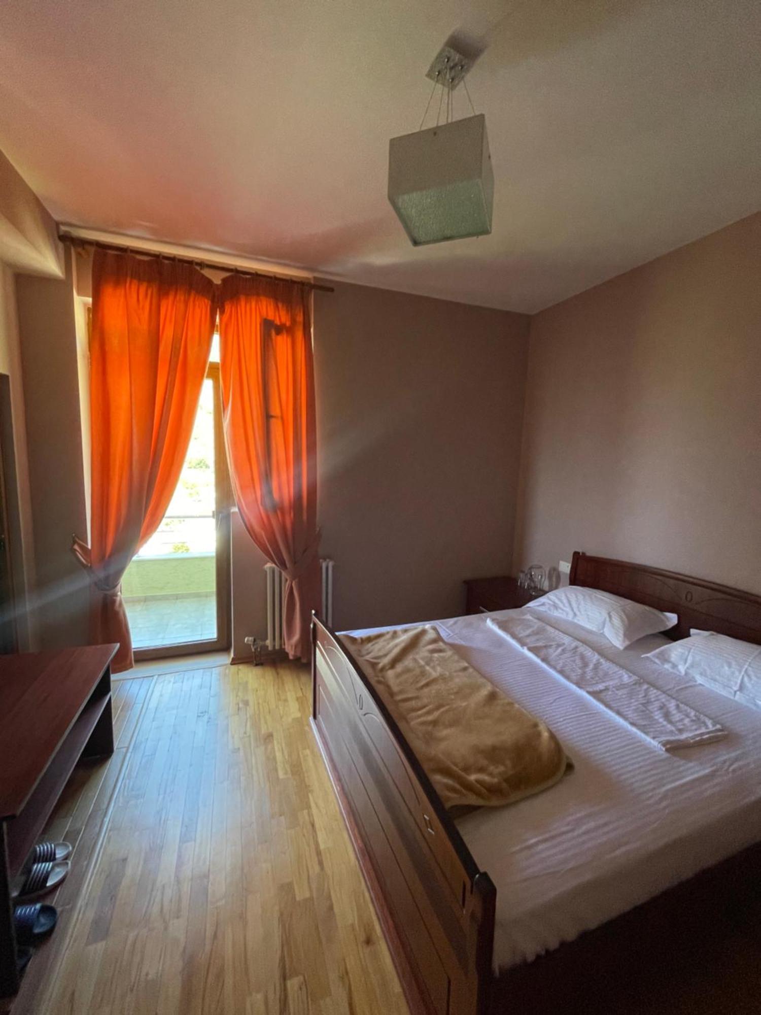 Lura Hotel Fushe-Lure Exterior foto