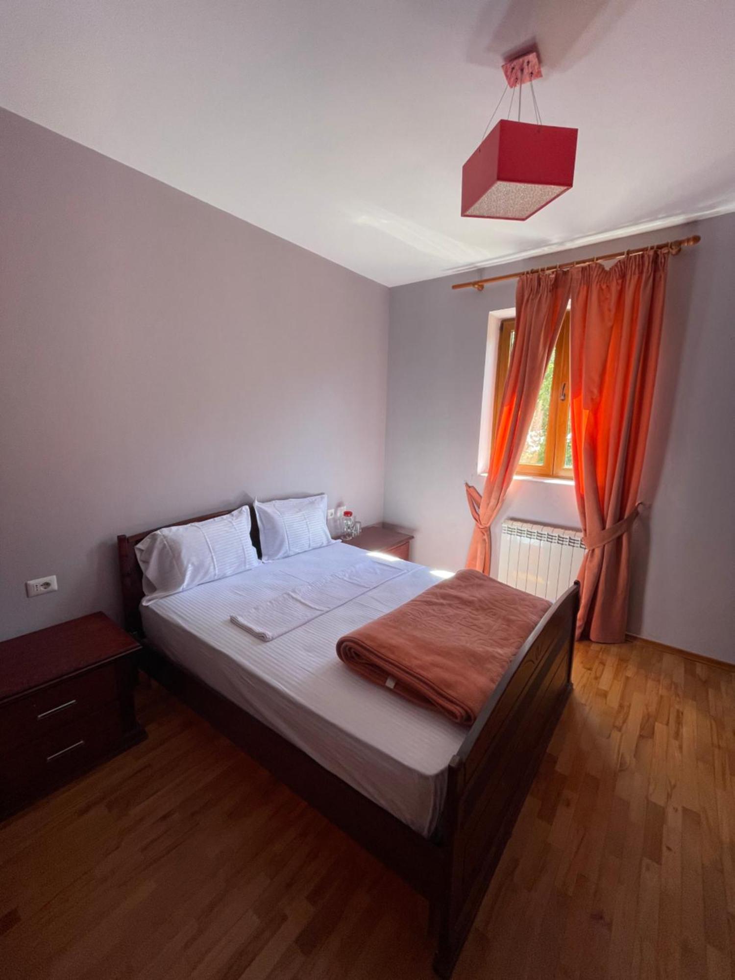 Lura Hotel Fushe-Lure Exterior foto