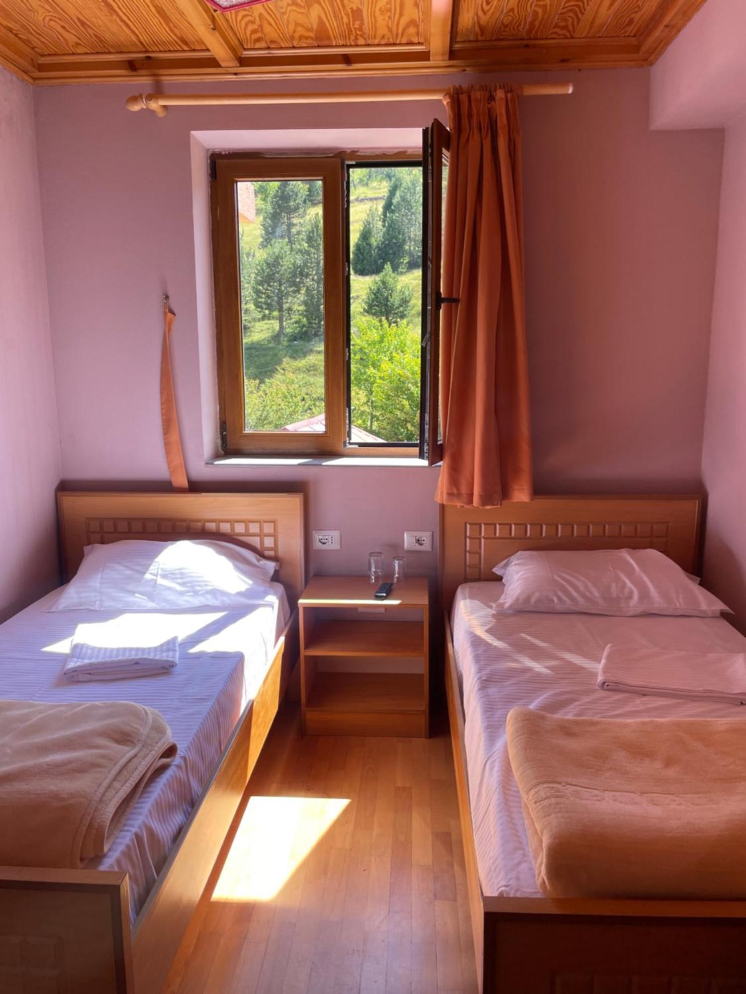 Lura Hotel Fushe-Lure Exterior foto