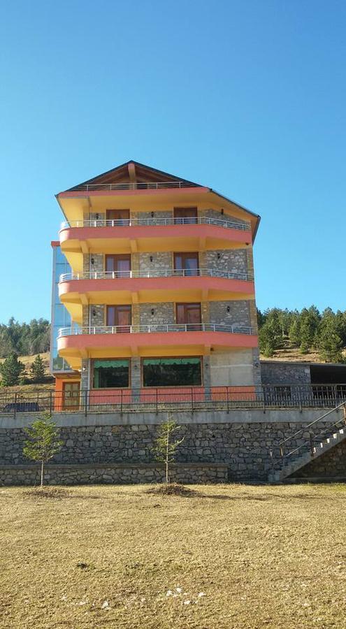 Lura Hotel Fushe-Lure Exterior foto